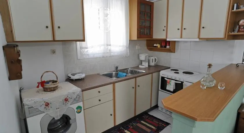 Lioliou Maria Rooms