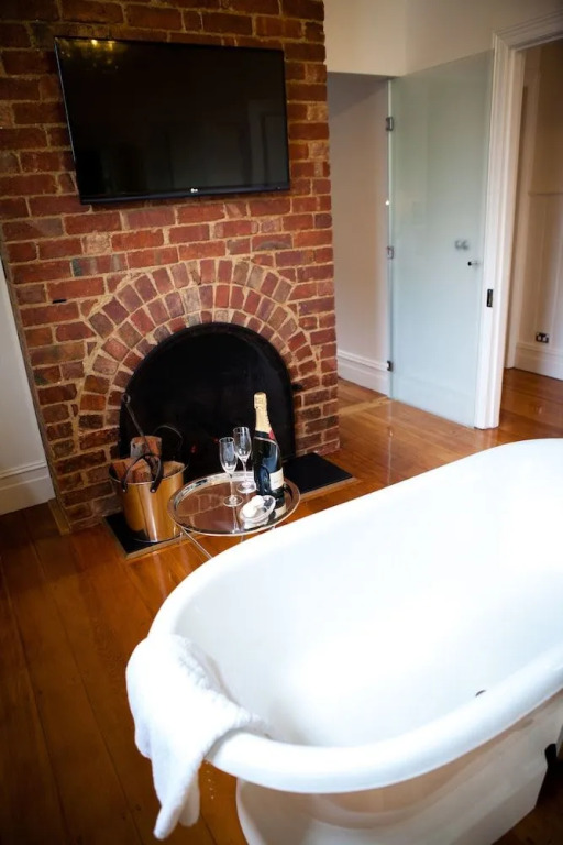 Belmont at Beechworth 2 bedrooms, 2 bathrooms, 2 couples