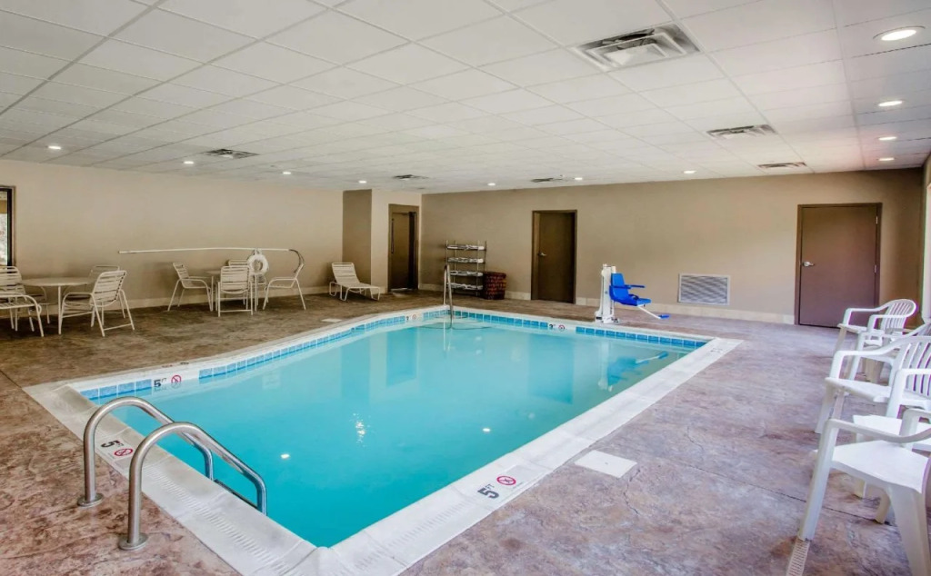 Portland Inn & Suites