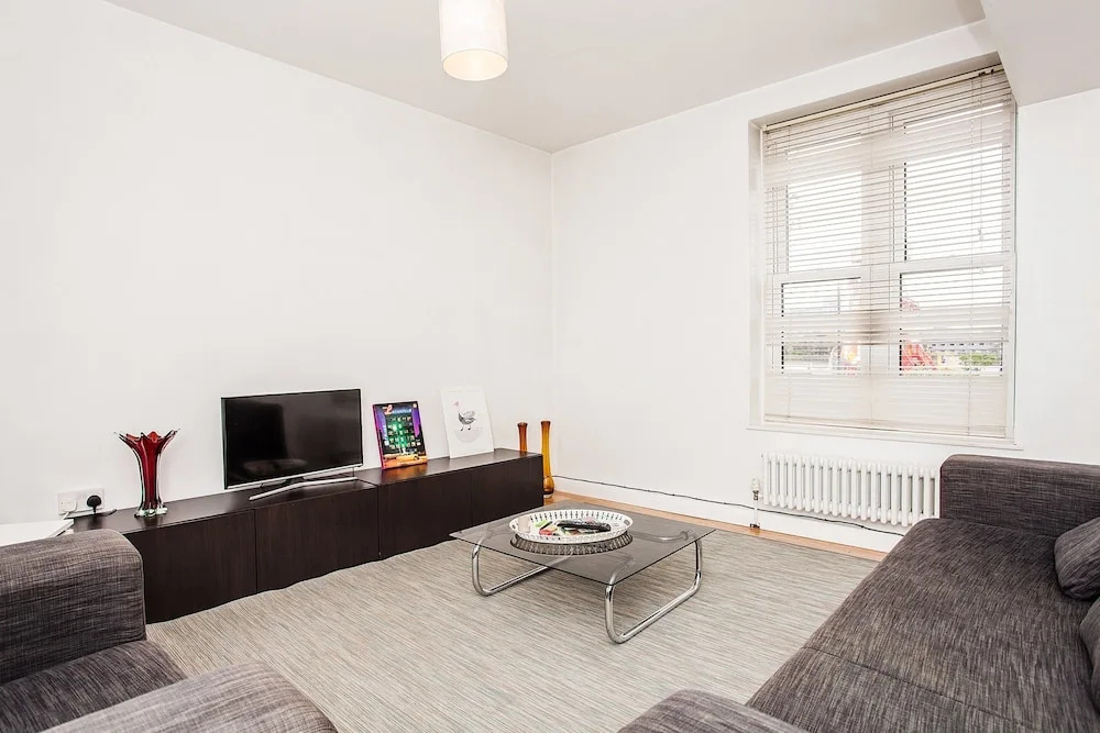 Riverside Cutty Sark 2 Bedroom Retreat