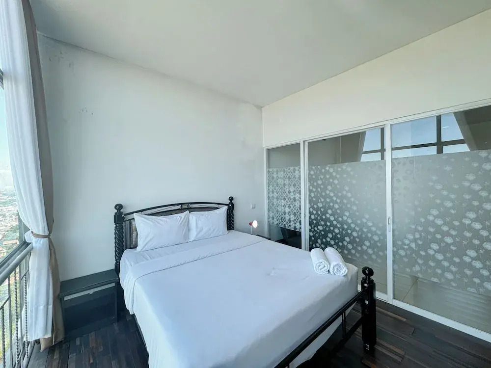 Good Location And Relaxing 1Br Apartment At Aryaduta Residence