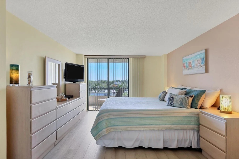 Anchorage Resort 5th Floor 2 Bedroom Condo With Beach Access 0888
