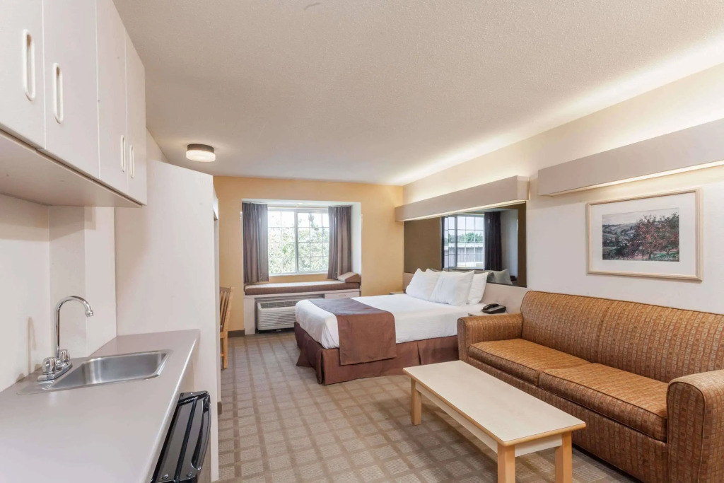 Microtel Inn & Suites by Wyndham Nashville