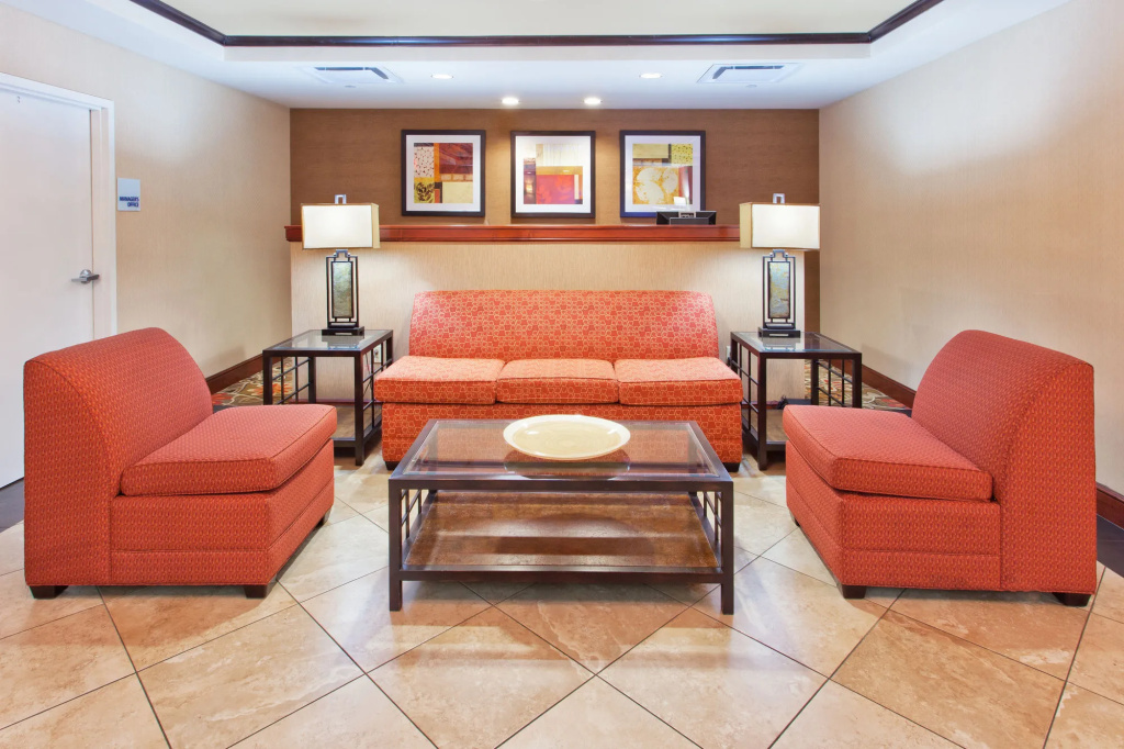 Holiday Inn Express Hotel & Suites Jackson Northeast by IHG