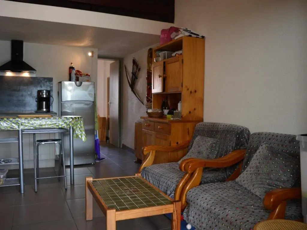 Maison climatisée 2 pièces/mez, 5 couchages, proche port et plage, parking, véranda, terrasse, animaux OK - FR-1-225D-110