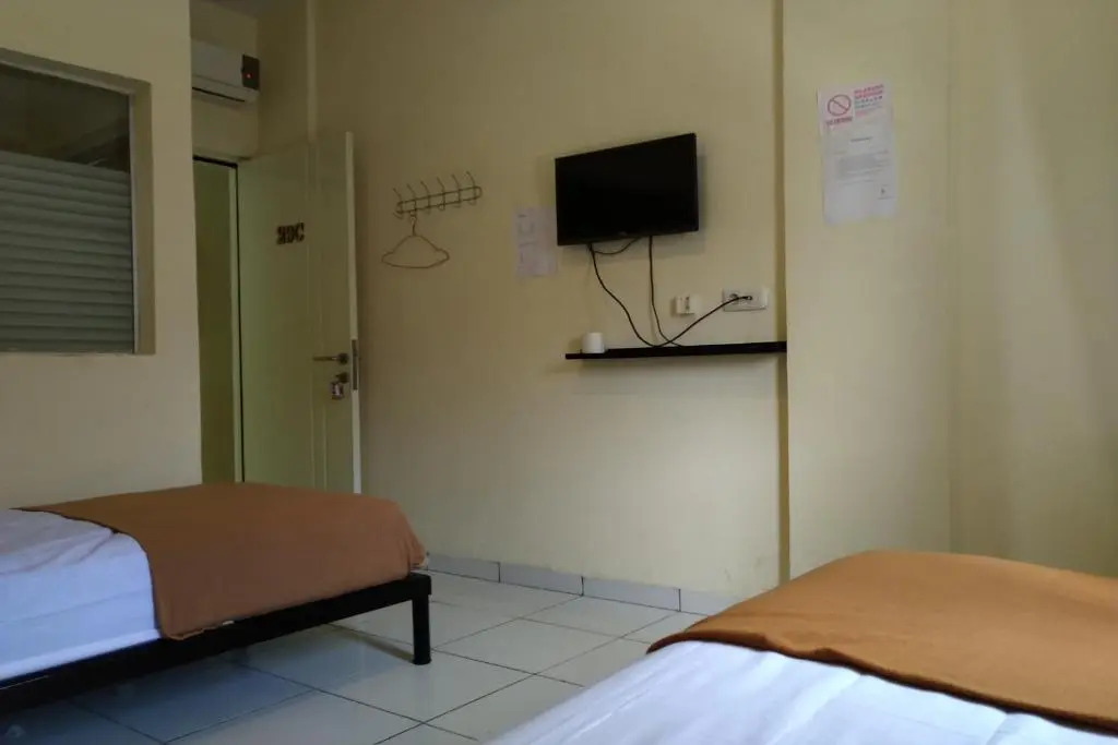 OYO 3499 J8 Hotel