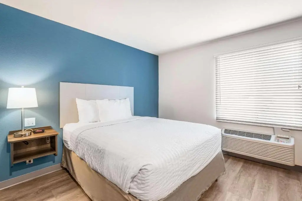 WoodSpring Suites Chicago Midway