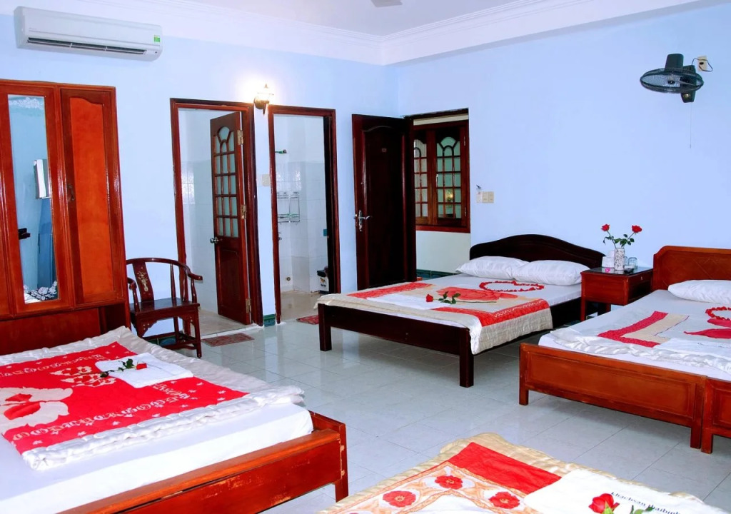 Queen3 Hotel