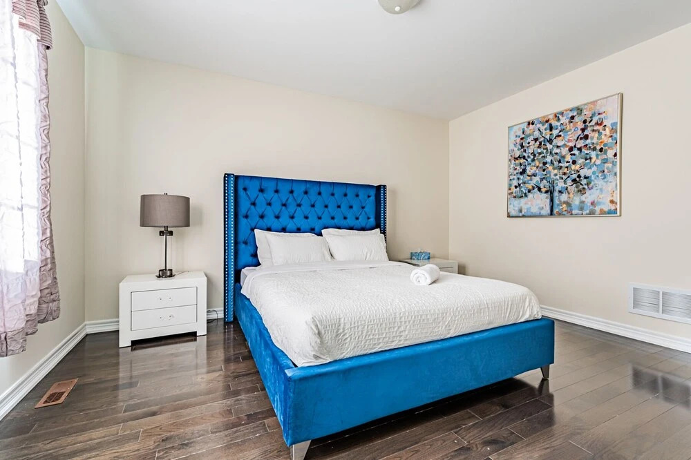 Lady Valentina Boutique Home