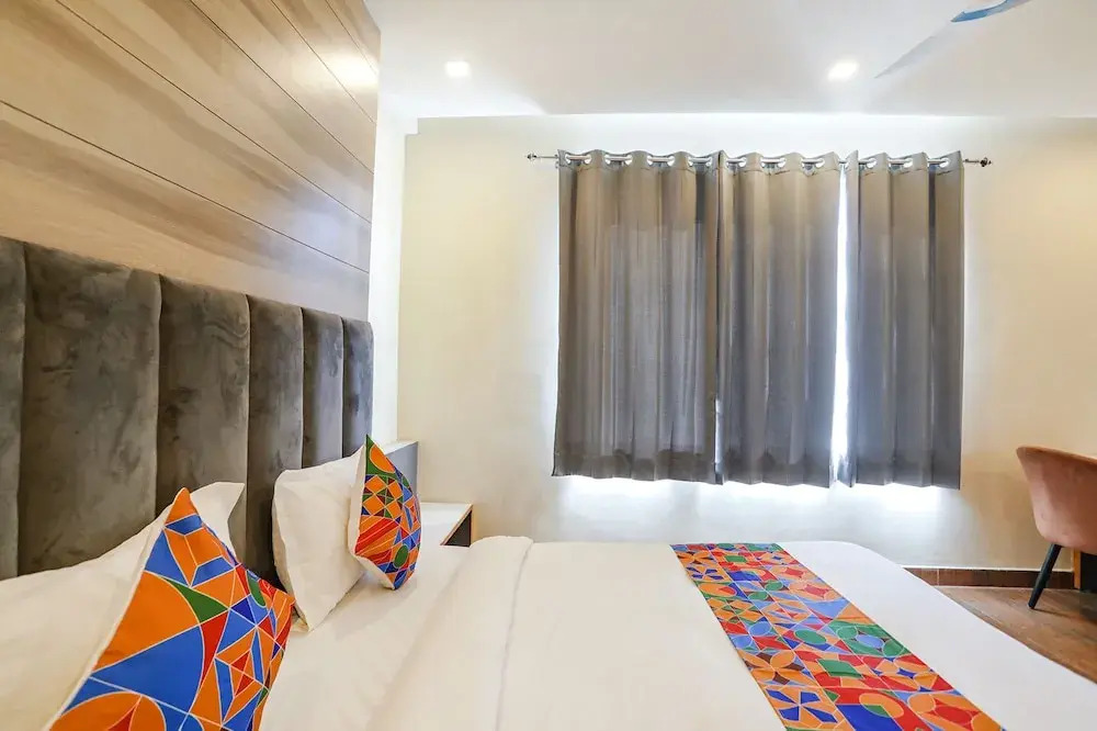 Fabhotel Js Pearl