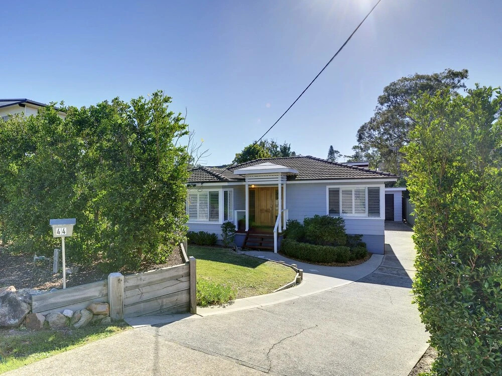 Rubys Retreat, 44 Achilles Street - pet friendly, aircon, wifi & boat parking