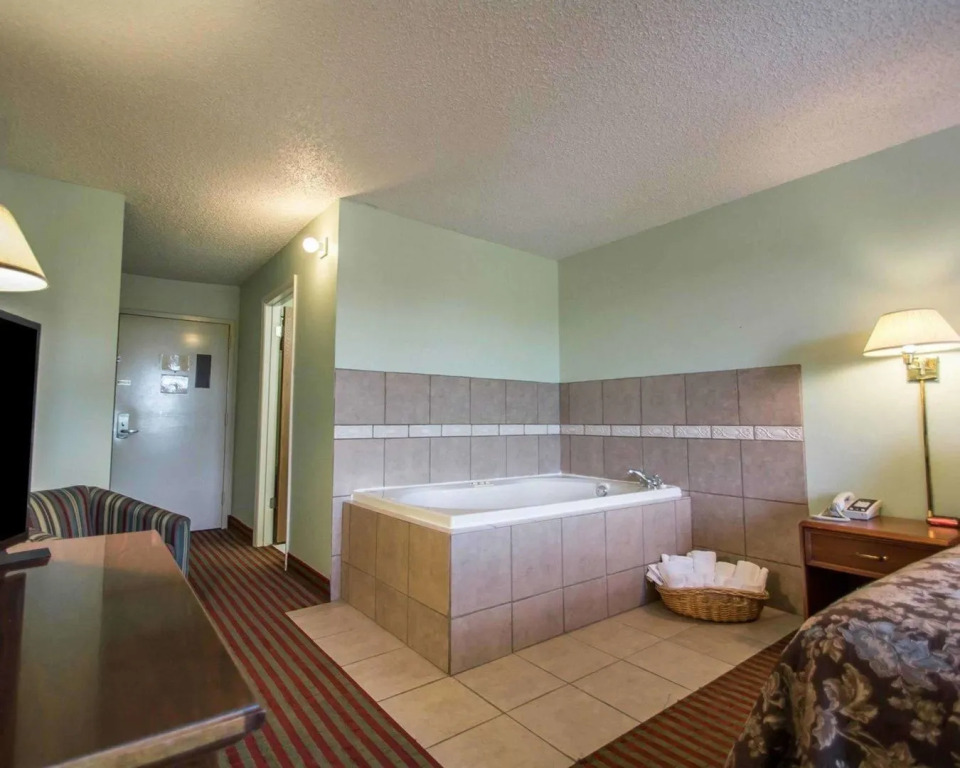 Rodeway Inn Lakeville - Finger Lakes Area