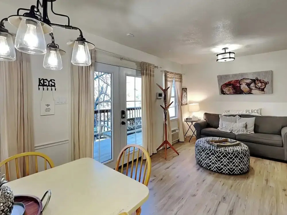 Doc's Den by Ruidoso Vacation Rentals