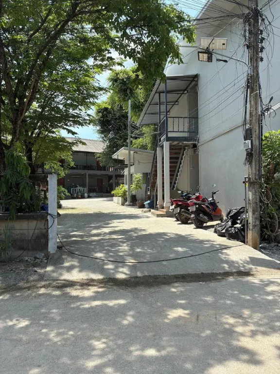 Apartment Wat Sawang Arom 35