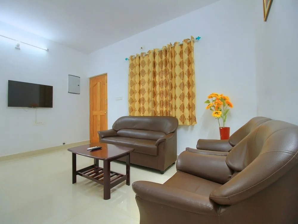 Oyo 15478 Lalana Residency