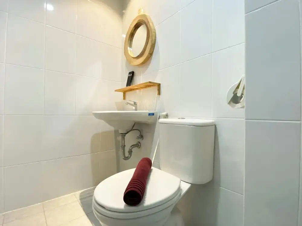 Comfort and Nice Studio Room Patraland Urbano Apartment