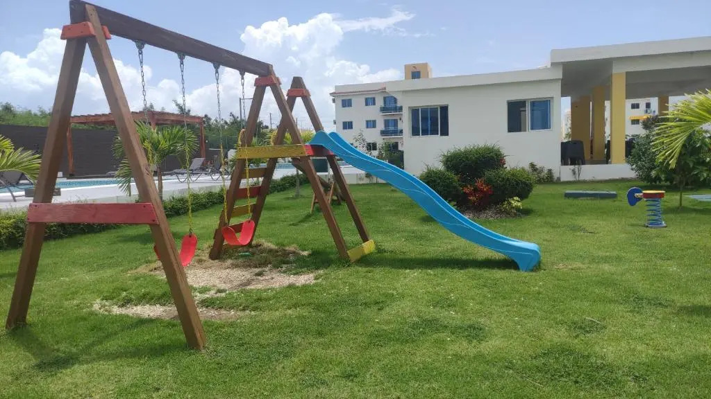 Gated Community with 24/7 Security Pool Fast Wifi