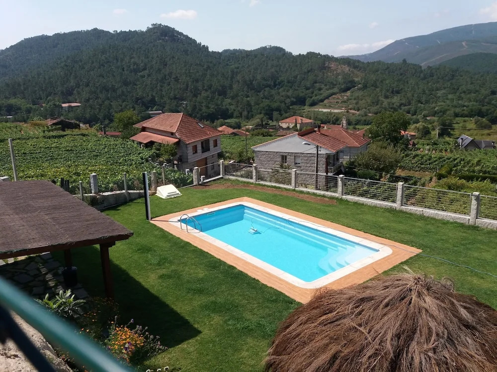 Casa A Chairiña y A Revolta