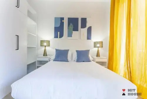 Mit House Universidad En Madrid