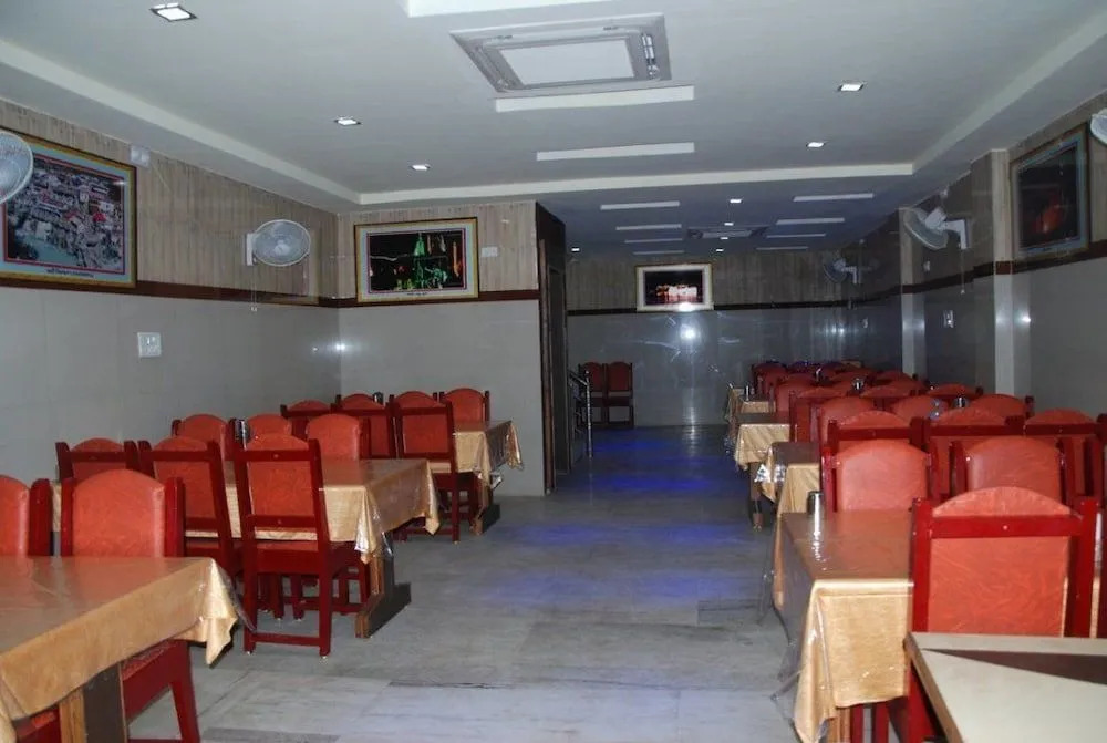 Hotel Aashiyana & Restaurant