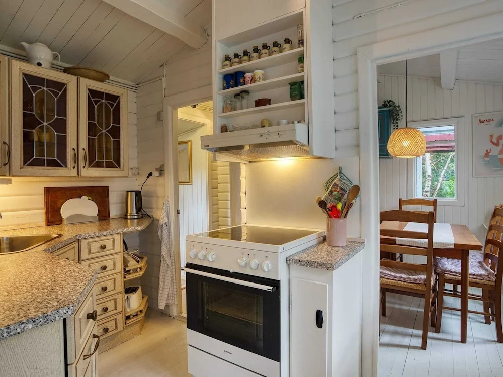 6 Person Holiday Home in Rodby