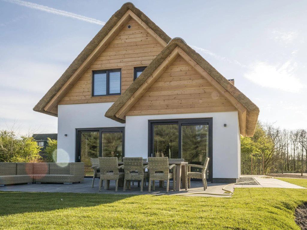 Luxurious villa for 8 people in De Cocksdorp Texel