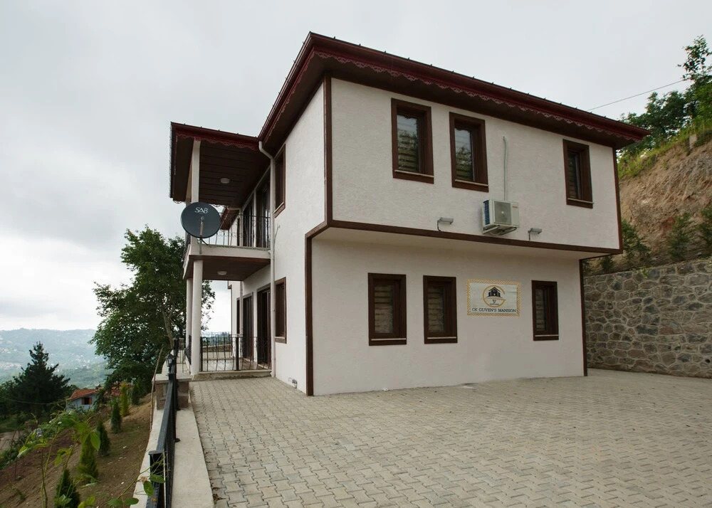 Guven Suite House