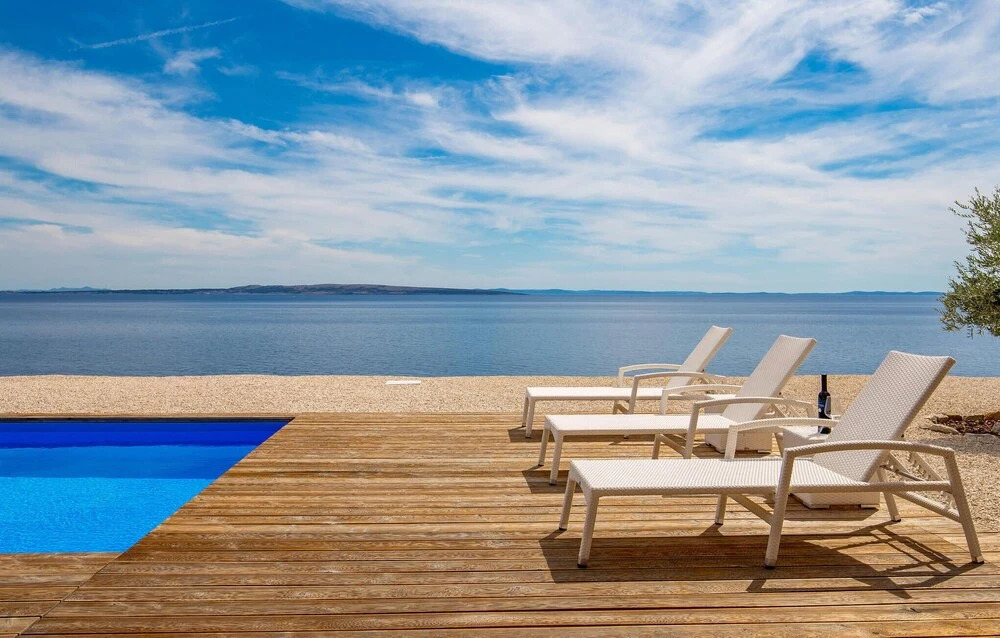 Amazing Home in Kosljun With 4 Bedrooms, Wifi and Private Swimming Pool
