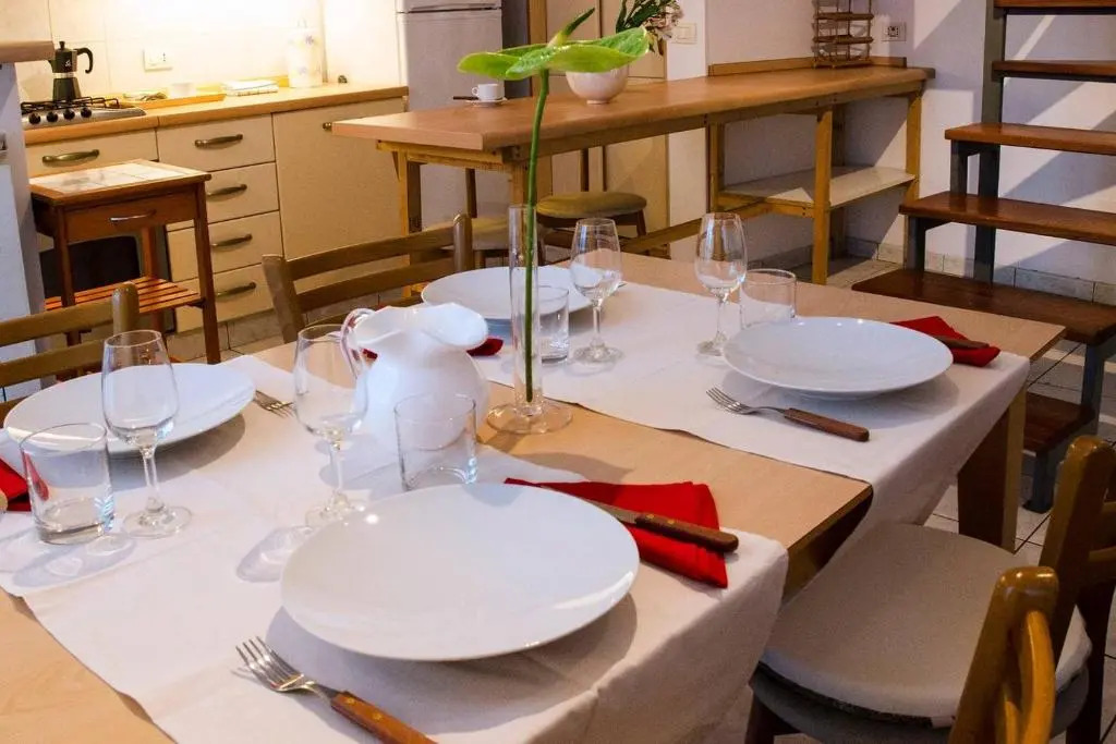 ALTIDO Lively 2 bedroom Apt with Parking close to Como