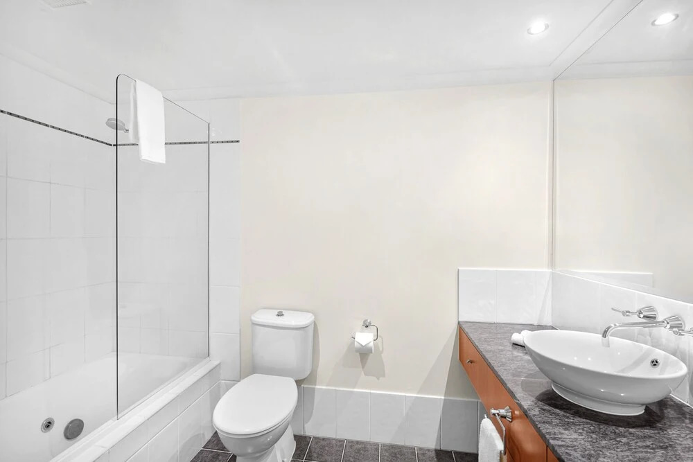 Belle Escapes - Poolside Suite, Ground Floor, Alamanda Beachfront Resort "52"