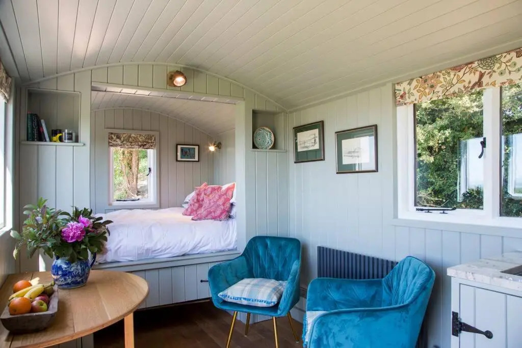 Little Idyll shepherds hut