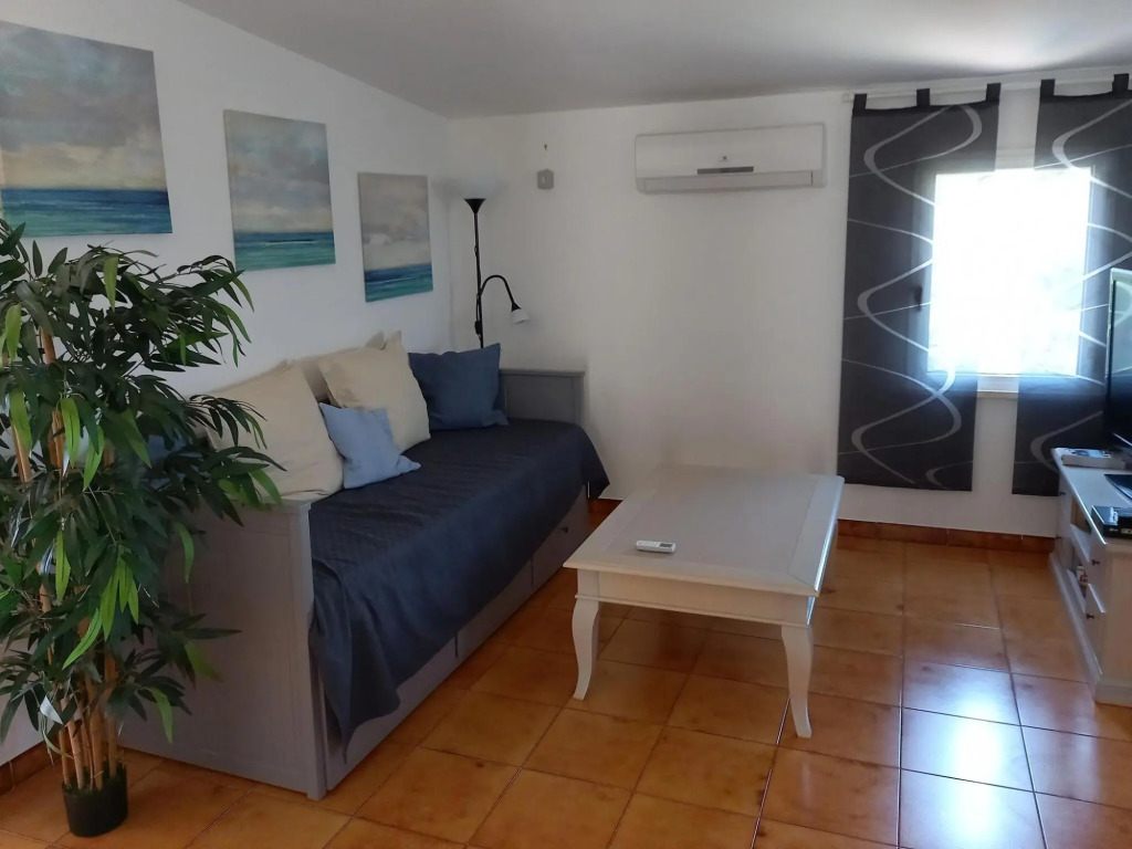 Apartment Casa Gino with sea views in San Pietro in Bavegna