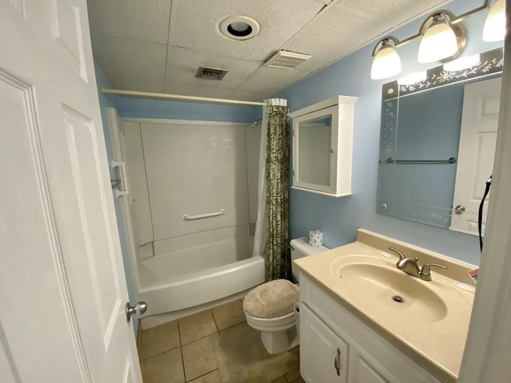 Royal Garden Resort 209 2 Bedroom Condo by RedAwning