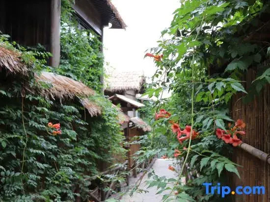 Qianhua Ancient Village Rufeng Homestay