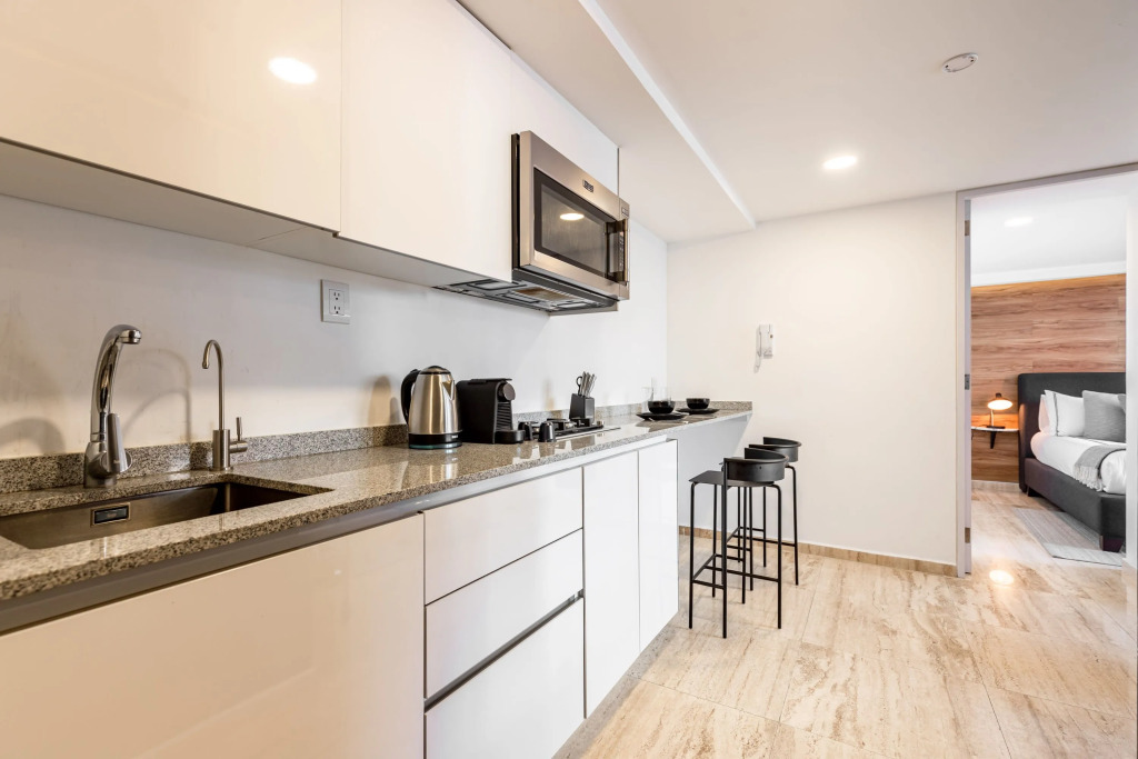 Casai Beautiful Studio w Balcony Near La Condesa