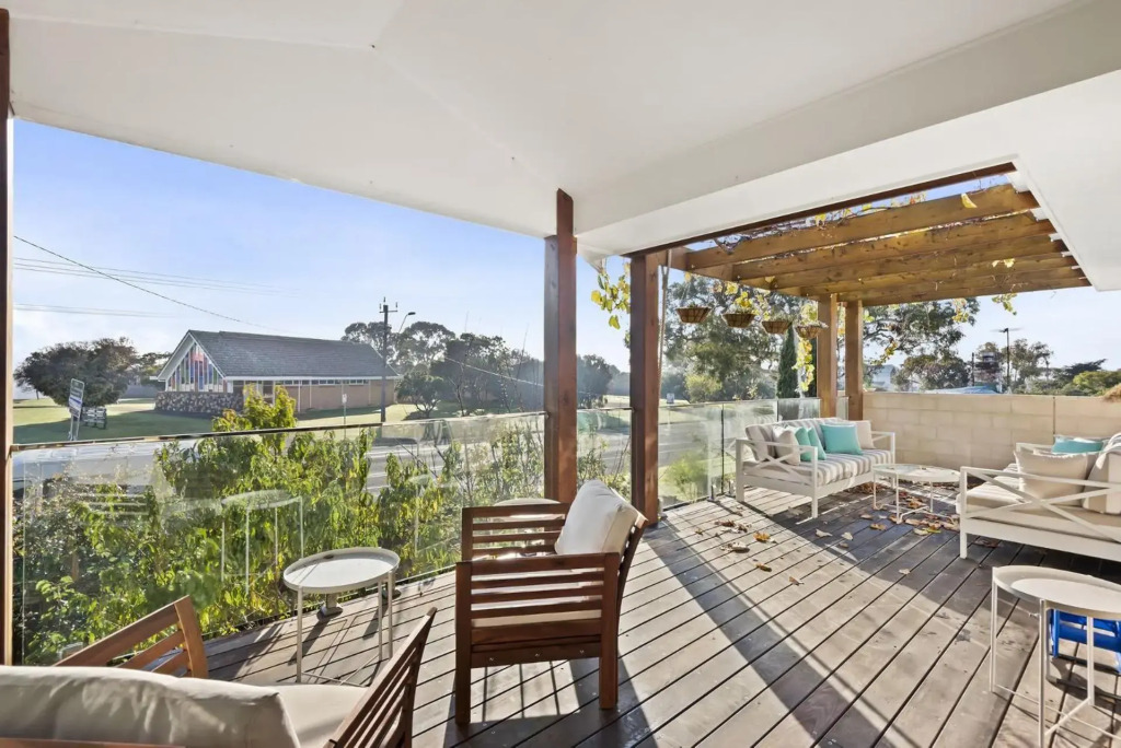 Kingfisher Beach House