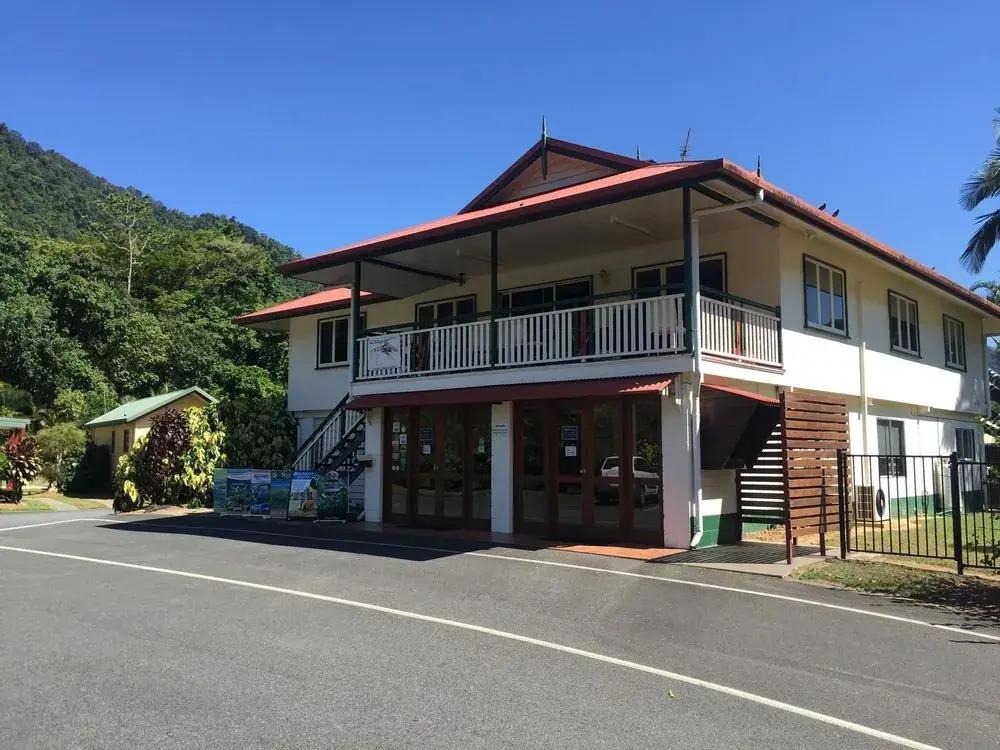 Cairns Crystal Cascades Holiday Park