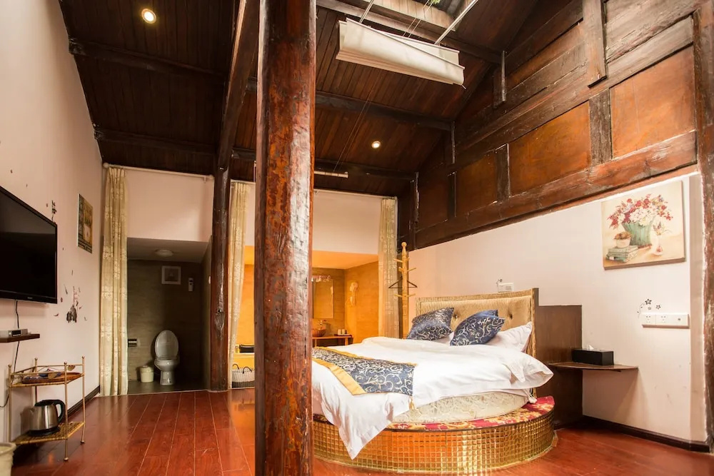 Travel Around the World Inn
