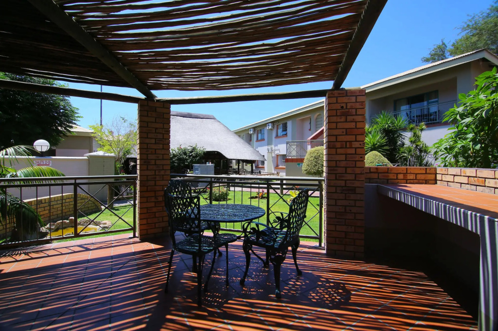 Kalahari Arms Hotel