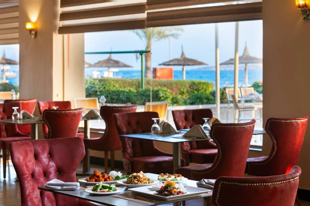 Beach albatros resort Azrak VIP Package