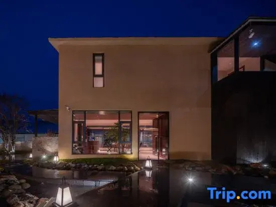 Xingzhiyue Scenic View Hotel