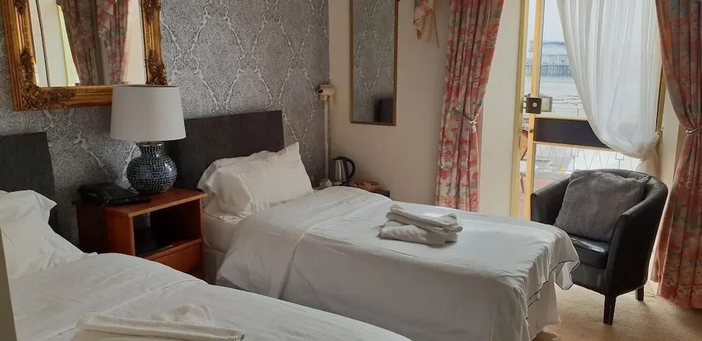 Seaward Hotel