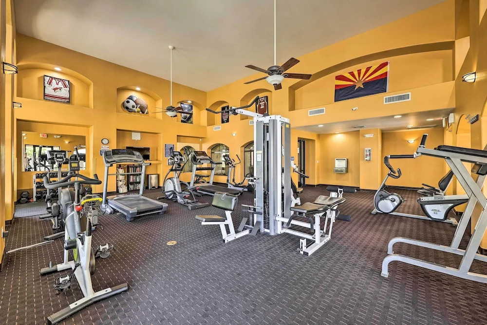 Communal Pool: Sunny First-floor Condo in Phoenix