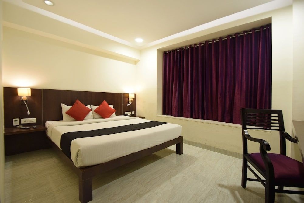 Capital O 23134 Hotel Radiant Star