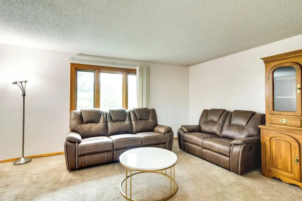 Depew Vacation Rental ~ 10 Mi to Buffalo!