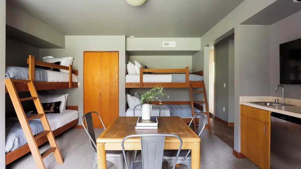 Skylight by Avantstay Elevated Mountain Home w/ Hot Tub, Billiards, Large Patio