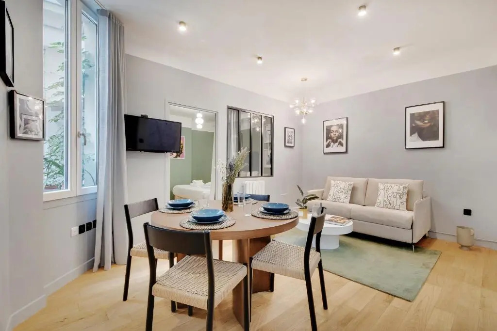 Authentic Apartment - 1br/4p - Bastille/voltaire