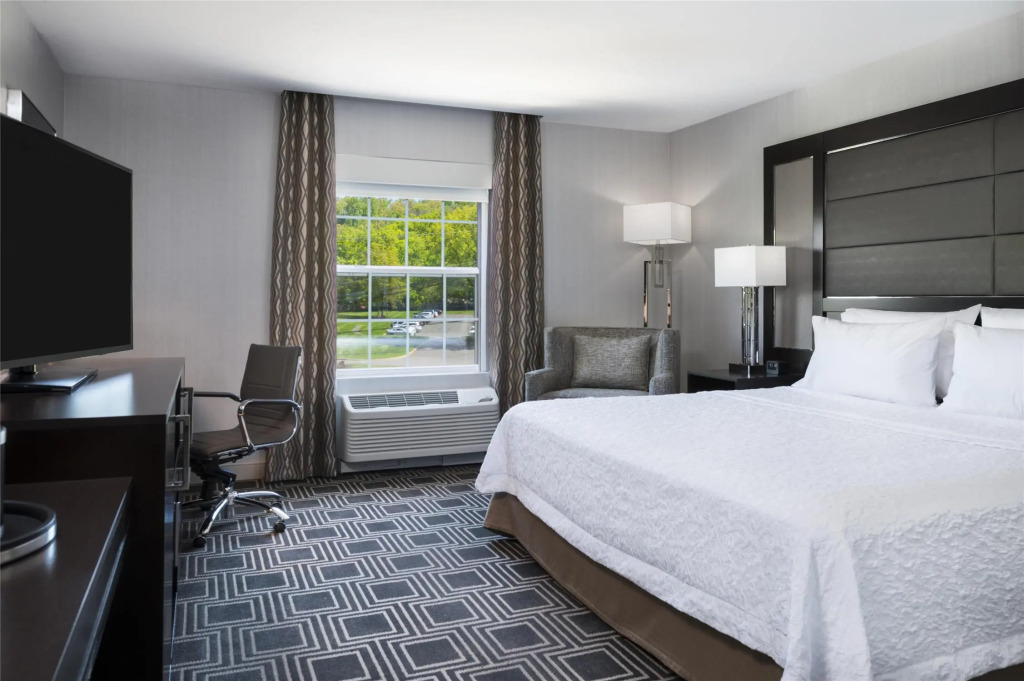 Hampton Inn & Suites Bridgewater, NJ