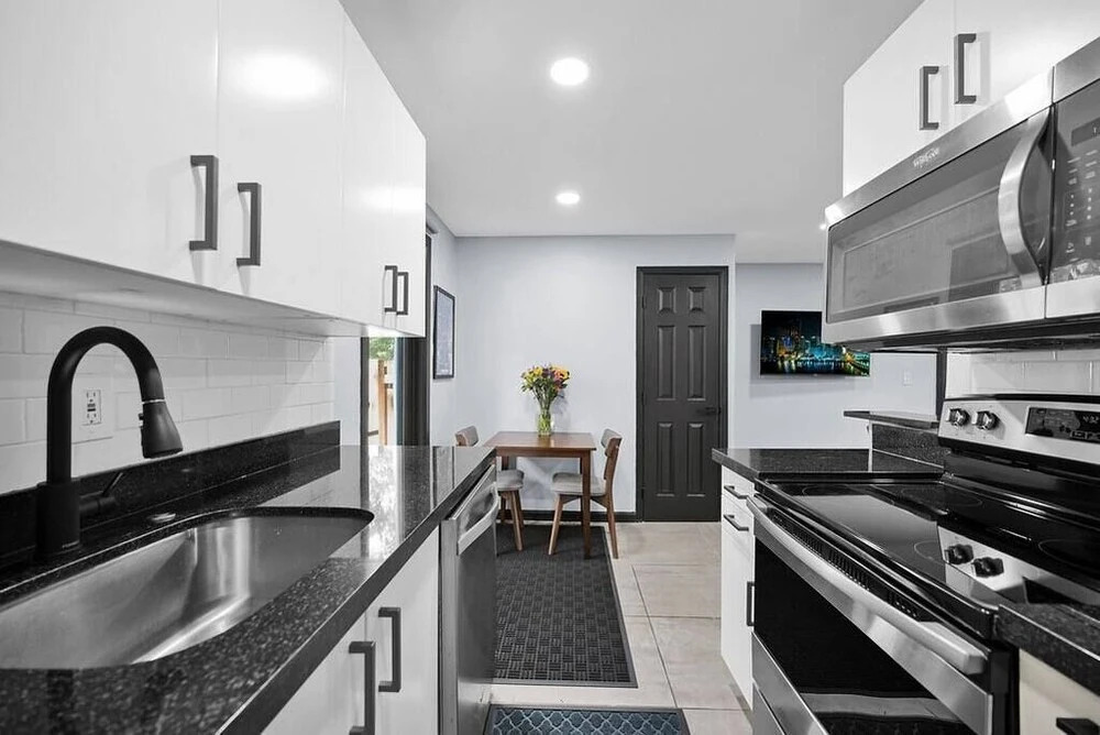 Luxury 2-bedroom Villa in Wilton Manors