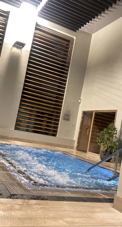 Immaculate 1-bed Condo in Royal Wharf London